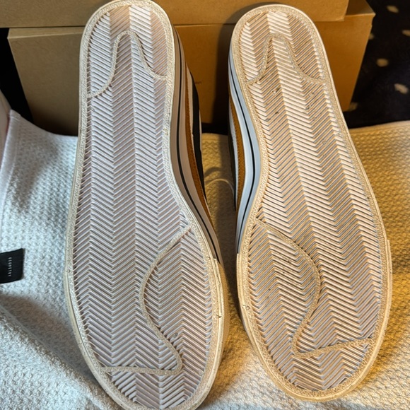 Women’s Nike Court Legacy size 11 - Picture 3 of 6